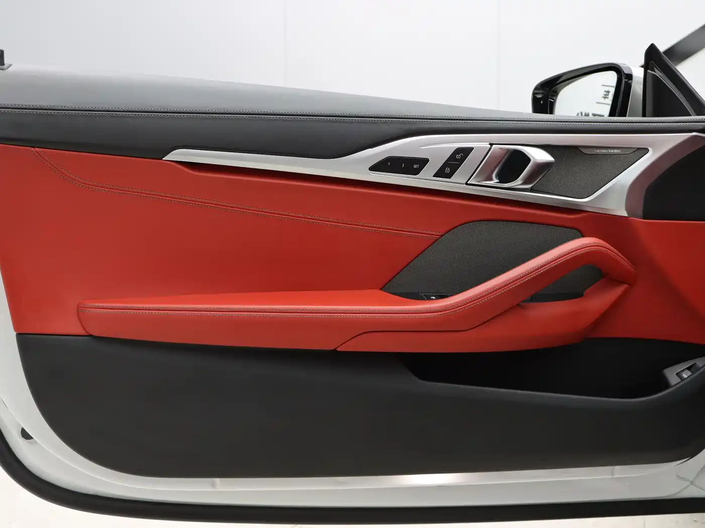 BMW 8 Series 2019 840i Convertible M Sport фото 18