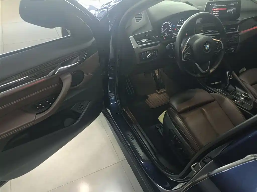 BMW X1 2020 sDrive25Li Leading Model фото 16