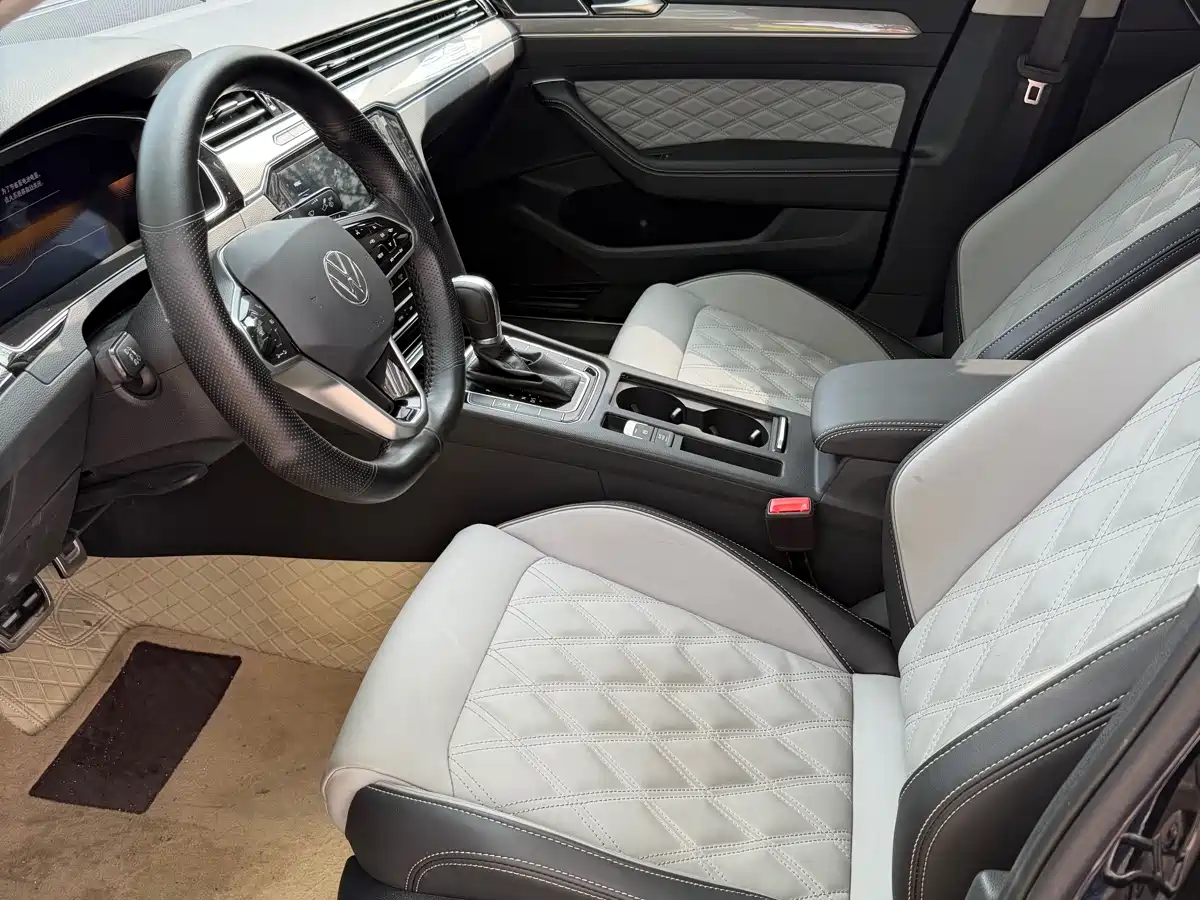 Volkswagen Magotan 2023 2 Million Units Anniversary Edition 330TSI DSG Leading Type фото 5