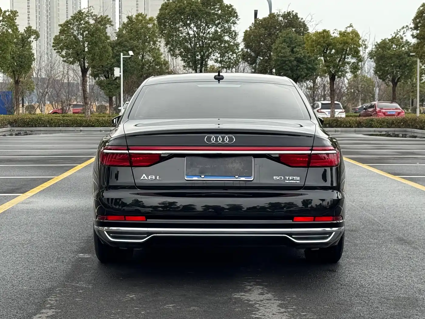 AUDI A8