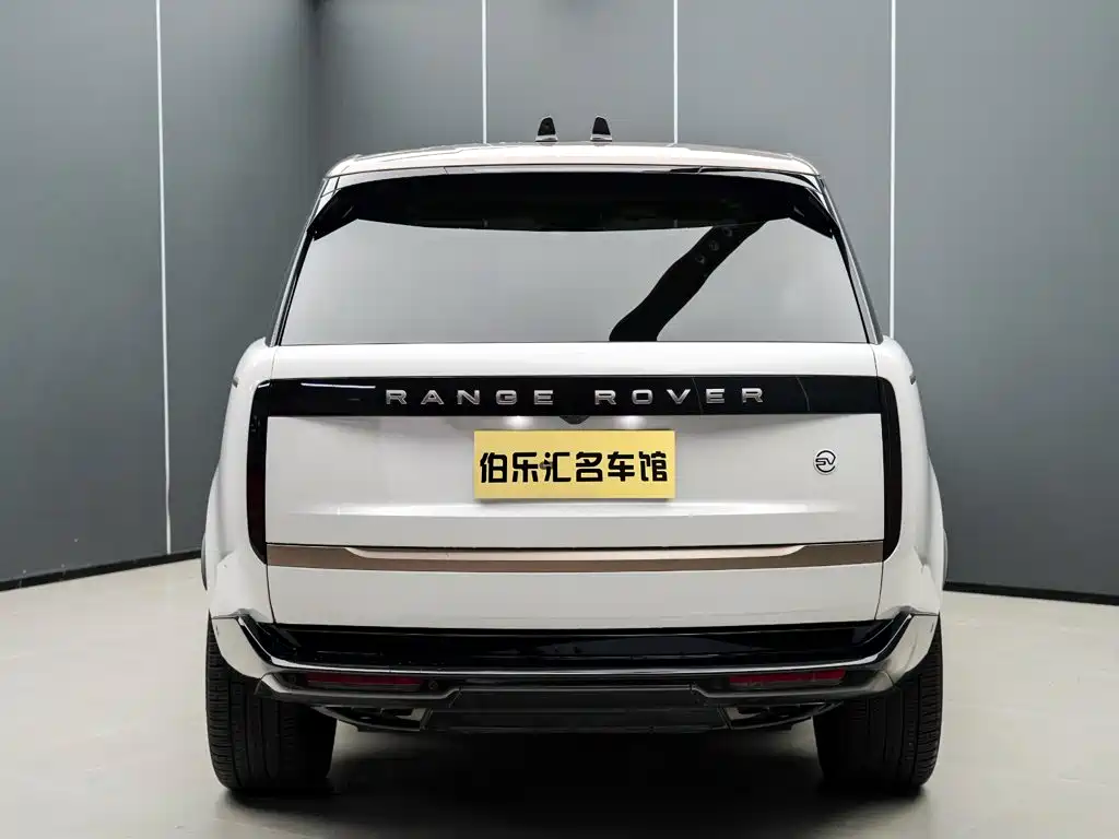 Photo 7 - Land Rover Range Rover