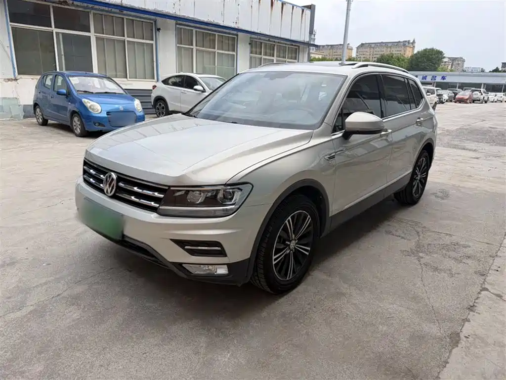 Volkswagen Tiguan L 2019 330TSI Automatic 2WD Panorama Comfort Edition China VI фото 2