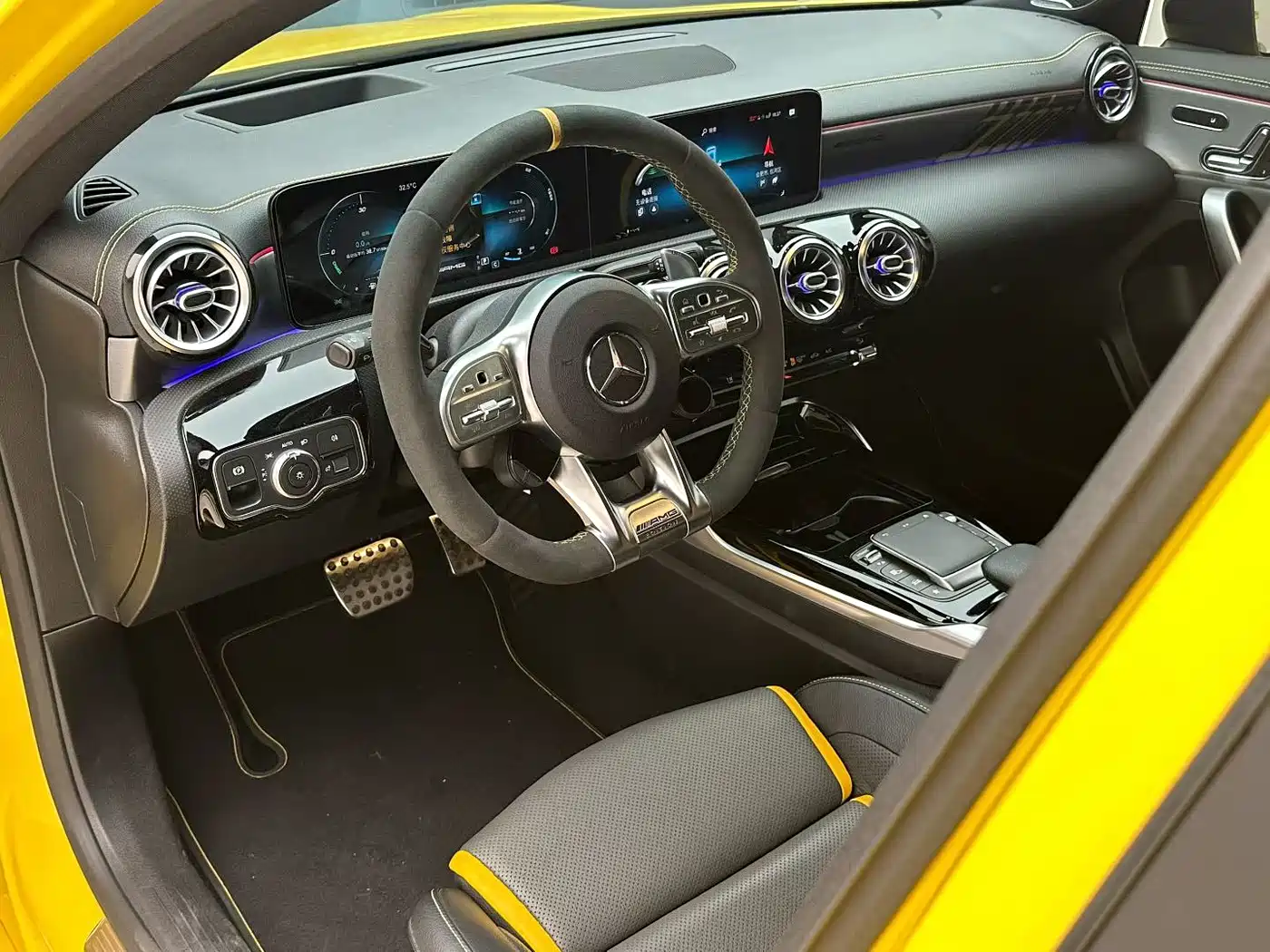 Mercedes-Benz A-Class AMG (Import) 2020 AMG A 45 S 4MATIC+ фото 4