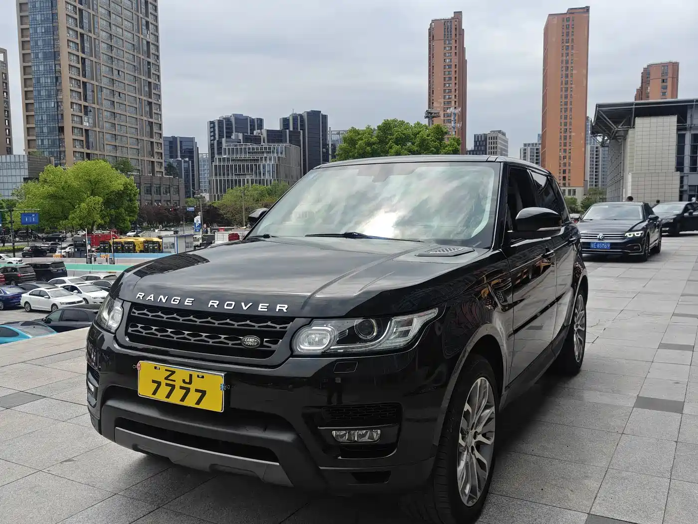 Land Rover Range Rover Sport 2016 Model 3.0 SC V6 HSE DYNAMIC фото 2