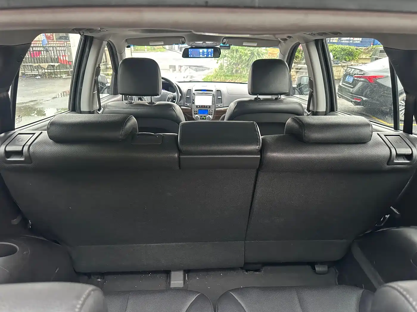 Hyundai Santa Fe Classic 2011 2.4 Premium 7-seat 2WD фото 14