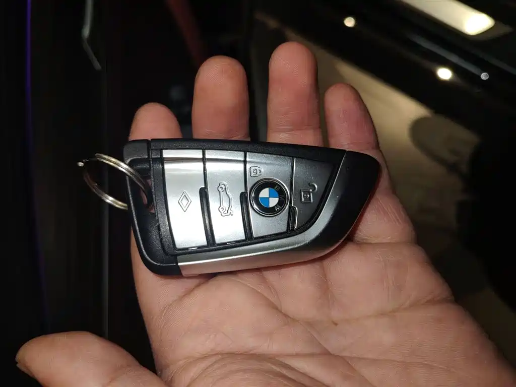 BMW 5 Series 2023 530Li Leading Luxury Package фото 17