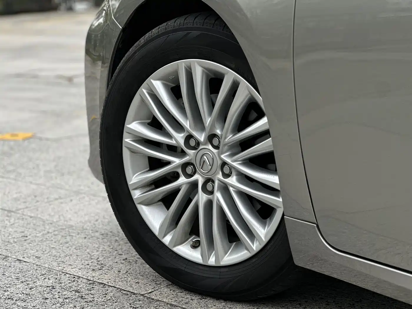 Lexus ES 2015 200 Elite Edition фото 11