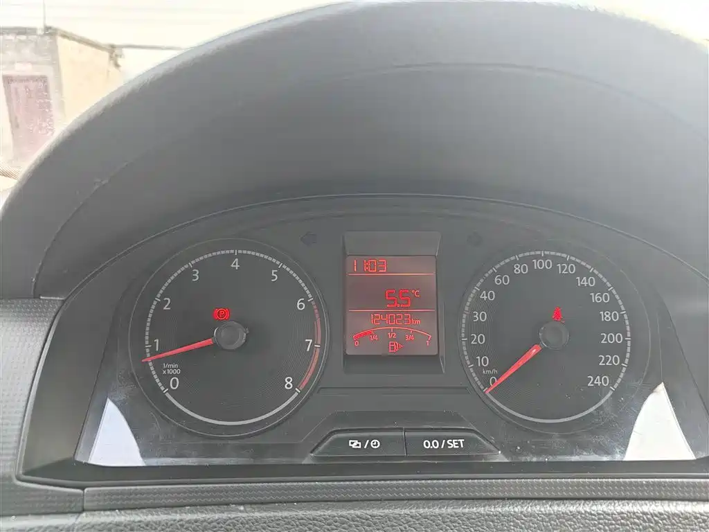 Volkswagen Santana 2016 1.4L Manual Trend Edition фото 5