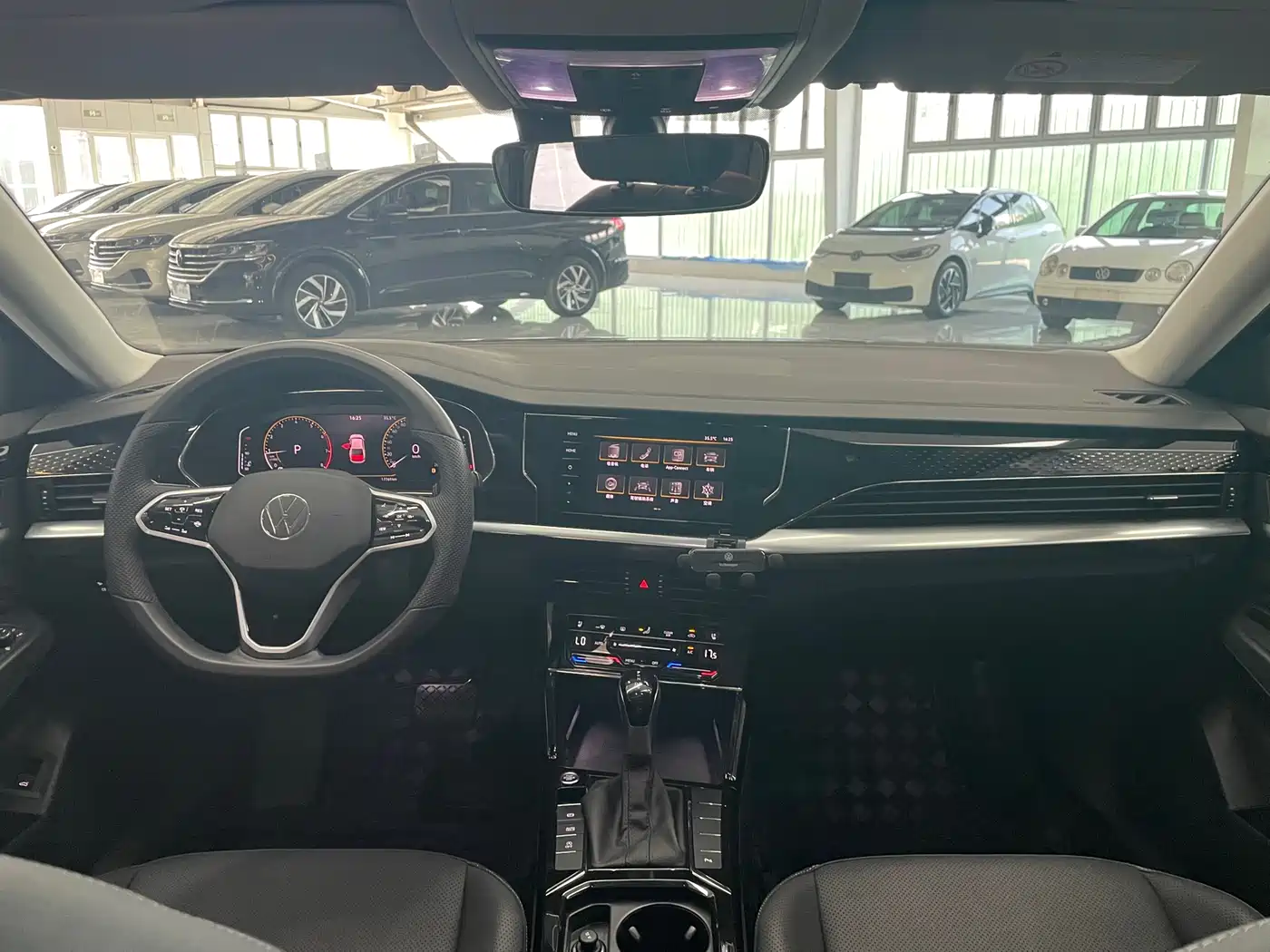 Volkswagen Passat 2024 Model 380TSI Starlight Elite фото 3