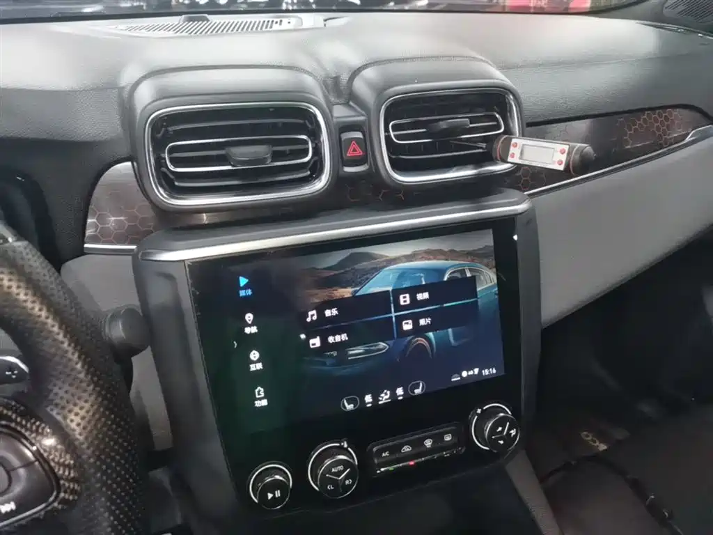 Lynk & Co 03 2019 2.0TD Auto Power Version фото 13