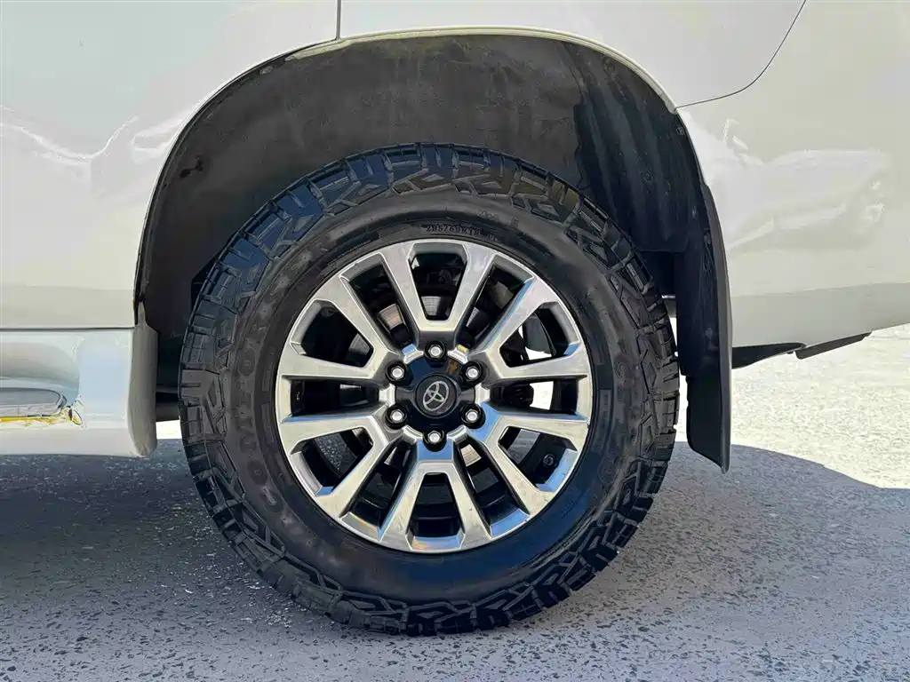 Toyota Prado 2018 3.5L Automatic TX-L Rear-mounted Spare Tire фото 6