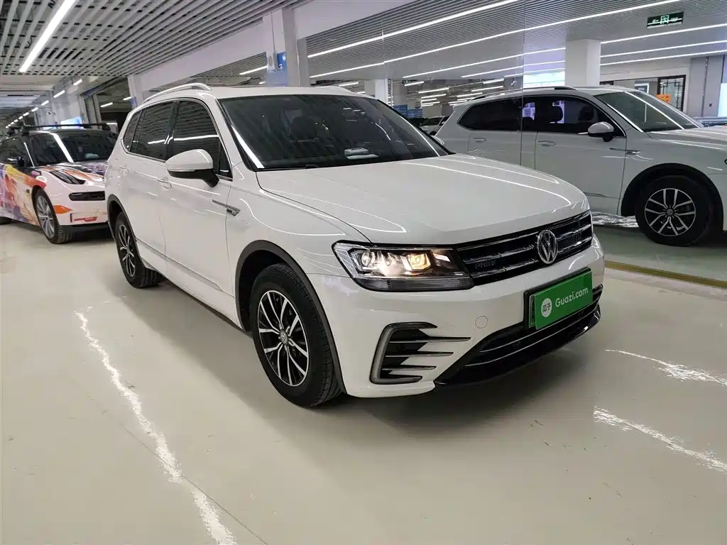 Volkswagen Tiguan L PHEV 2019 430PHEV Hybrid Luxury Edition фото 4