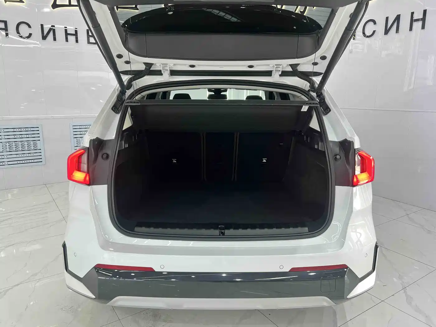 BMW X1 2023 sDrive20Li X Design Package фото 15