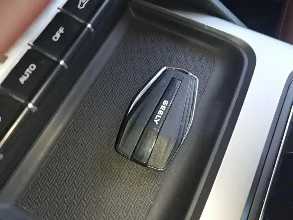 Geely Haoyue 2021 2022 1.8TD DCT Luxury 7-Seater