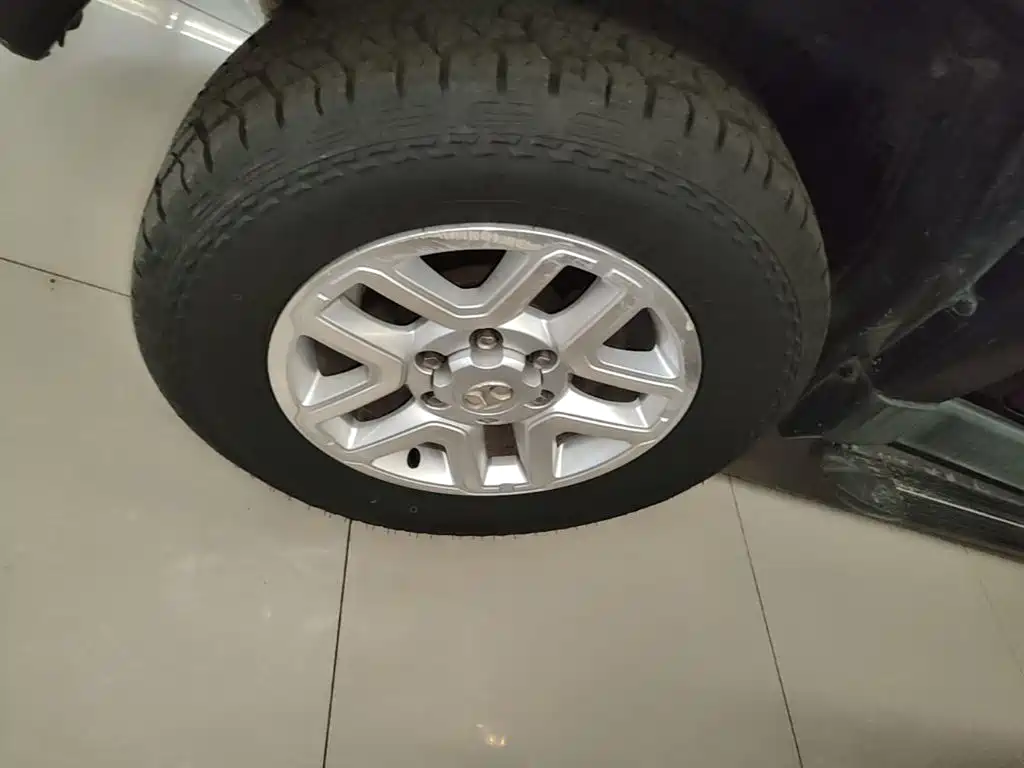 BAIC ORV Beijing Offroad BJ40 2016 2016 Model 40L 2.0T Manual 4WD Premium