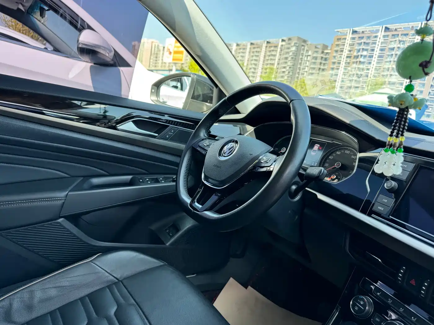 VOLKSWAGEN PASSAT NEW ENERGY