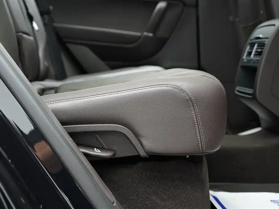 Volkswagen Touareg 2017 3.0TSI Explorer Edition фото 25
