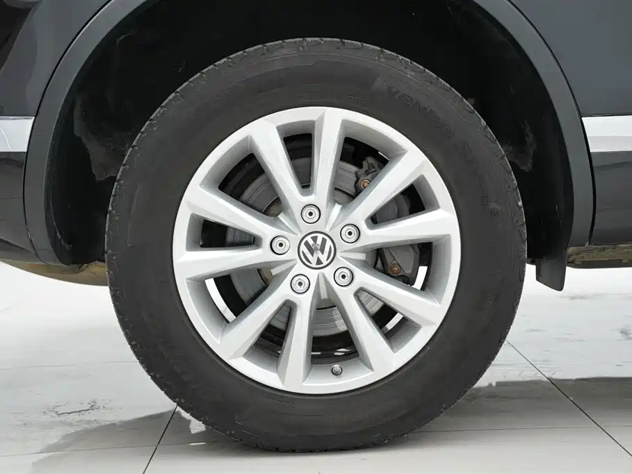 Volkswagen Touareg 2017 3.0TSI Explorer Edition фото 31