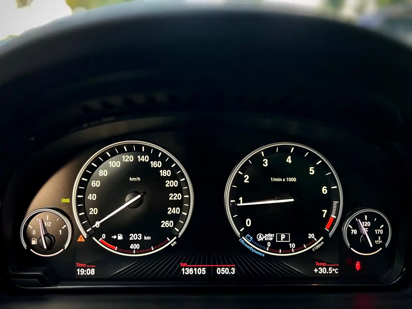 BMW 5 Series GT 2016 2015 528i Leading