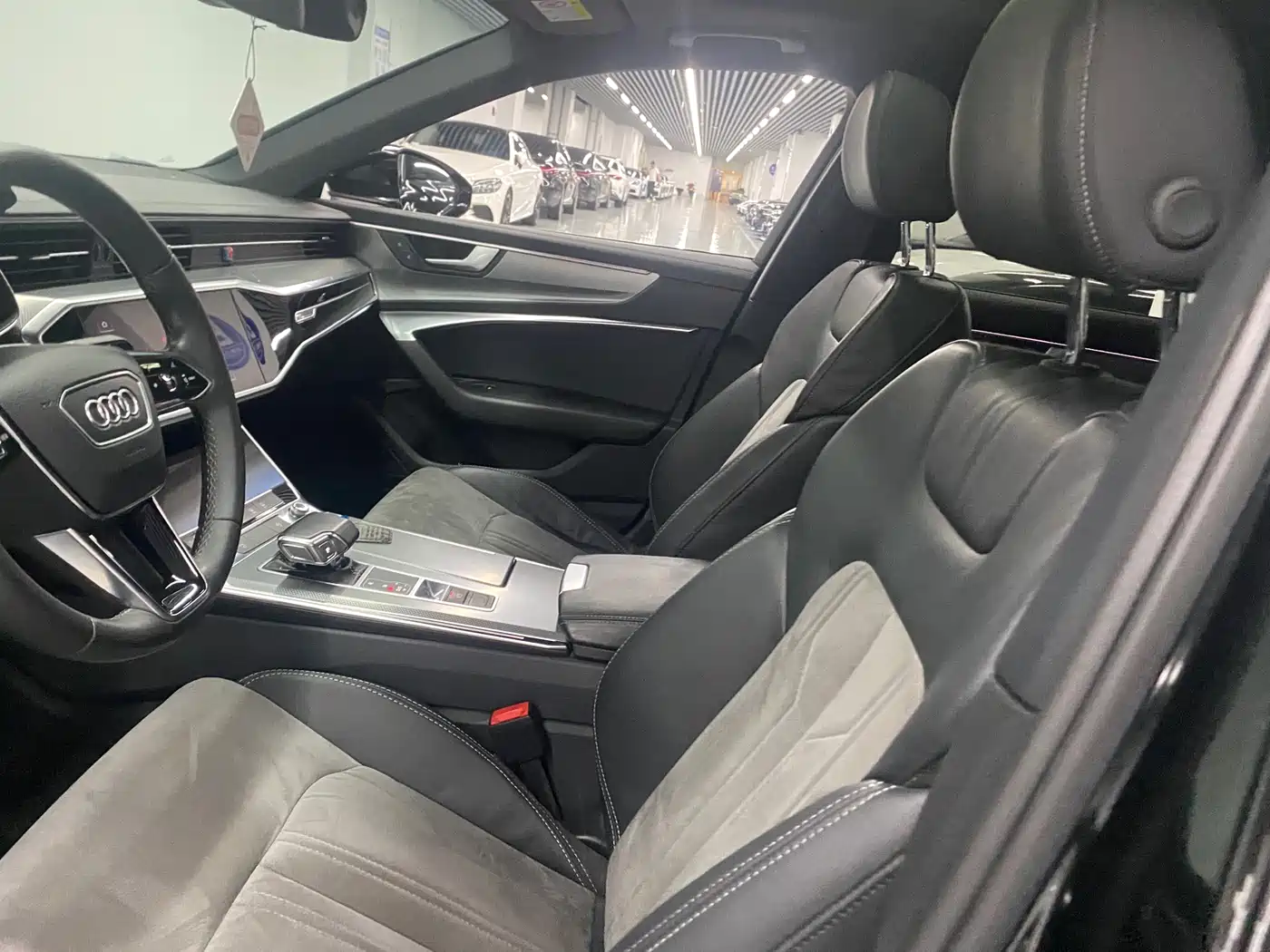 Audi A6L 2021 40 TFSI Luxury Elegance фото 11