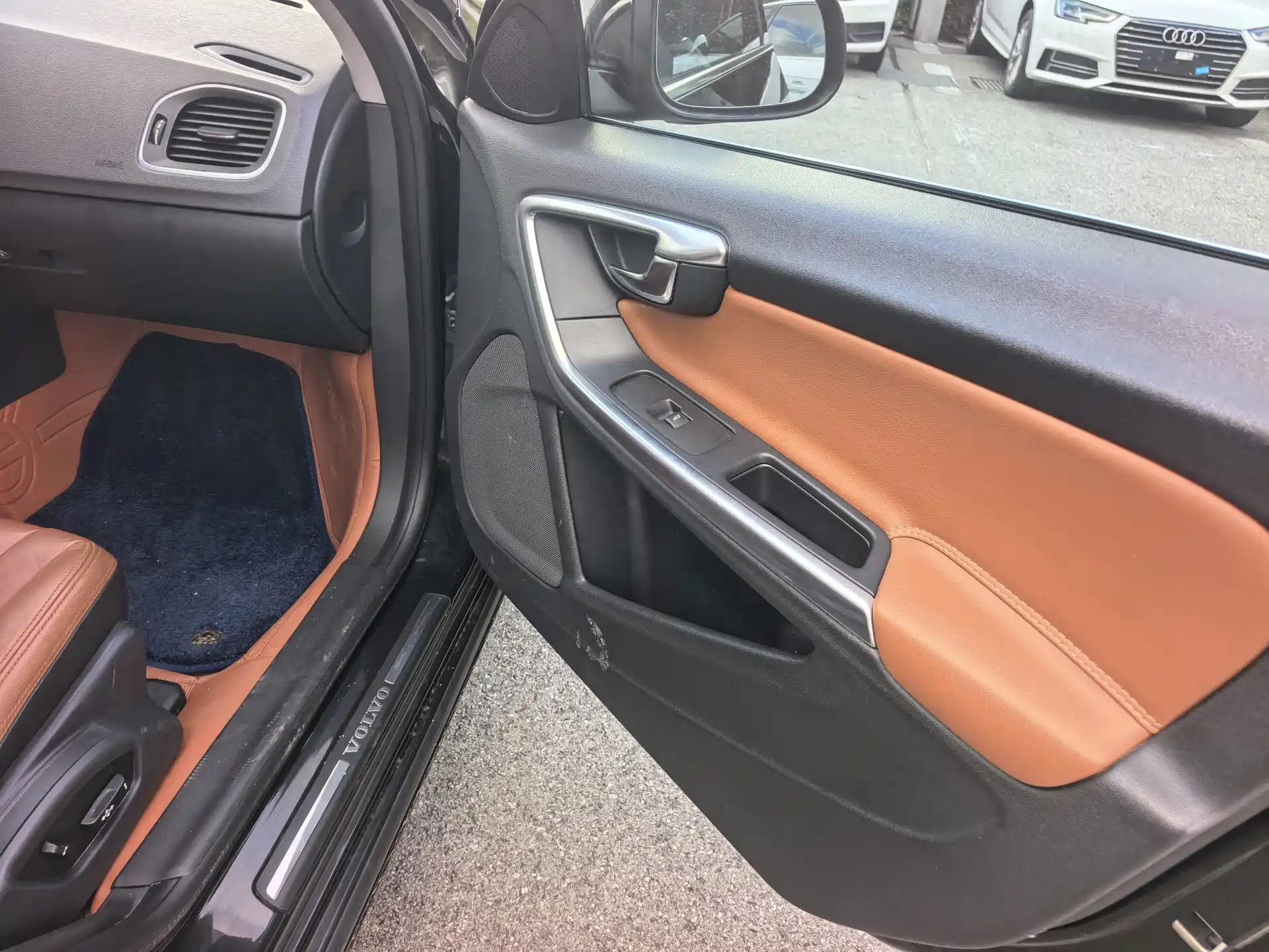 Фото 5 - Volvo S60