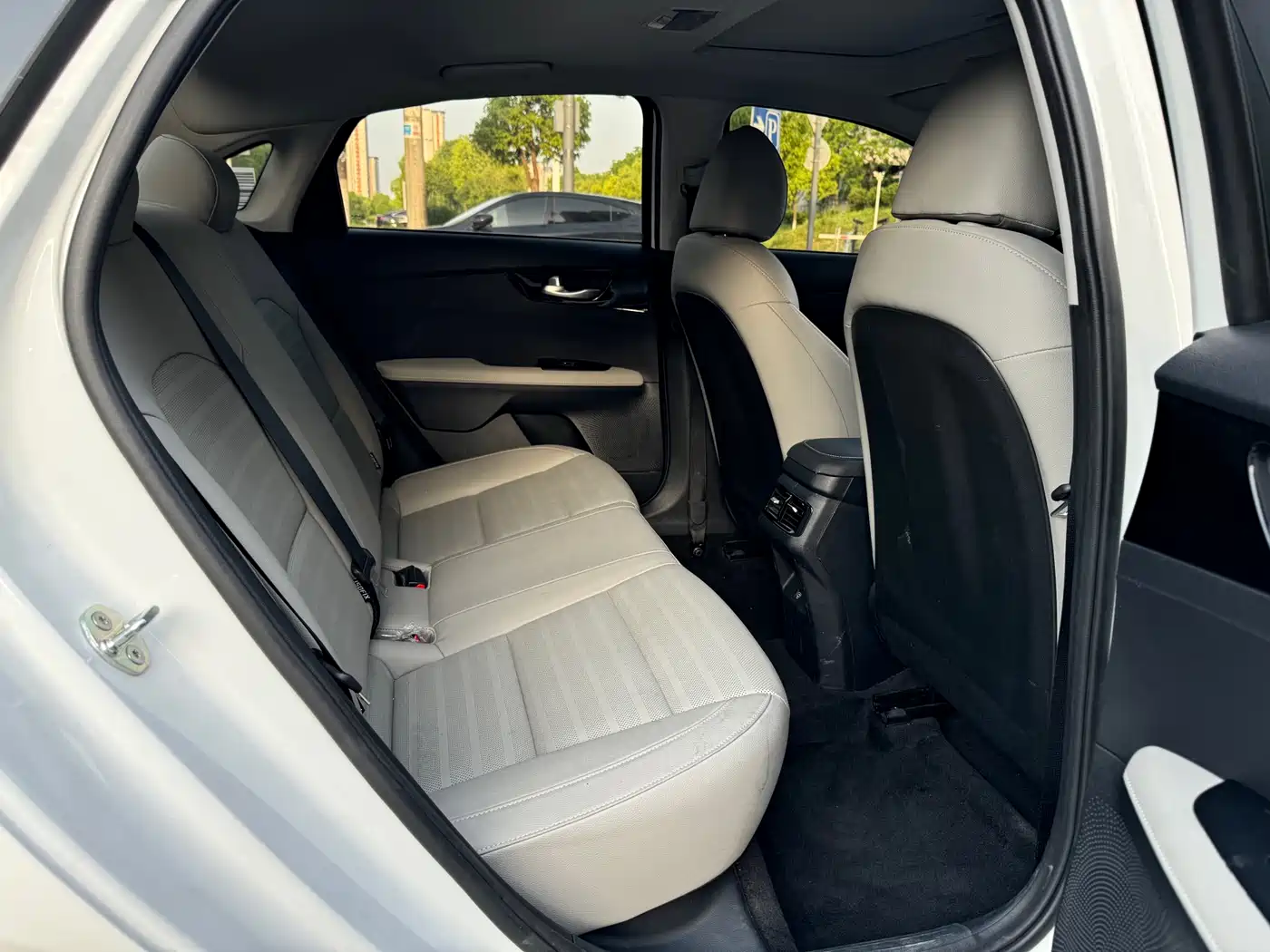 Kia K3 2023 1.5L CVT Comfort Edition фото 7