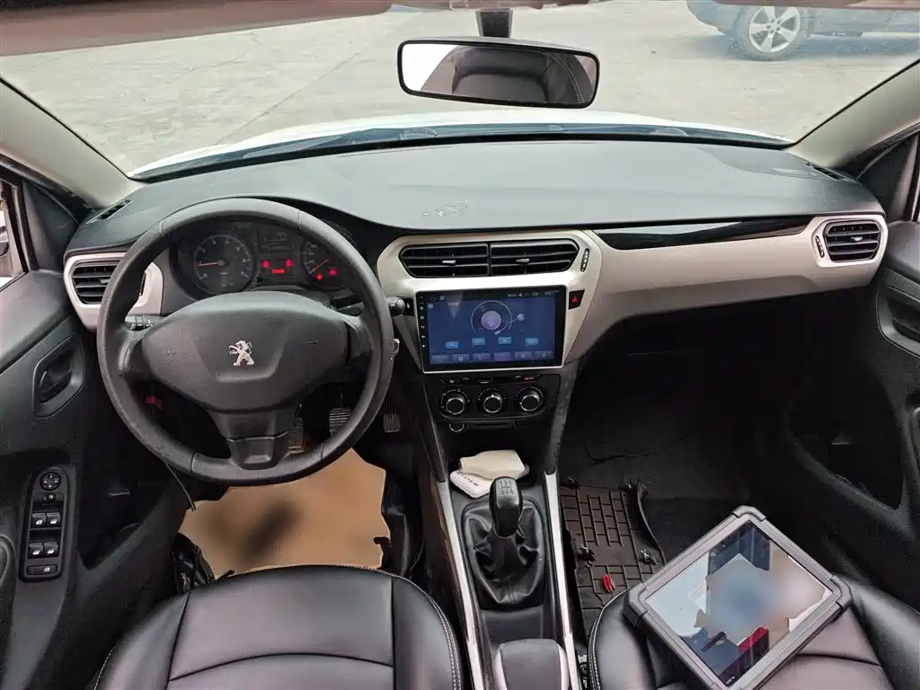 Peugeot 301 2018 1.6L Manual Comfort Edition фото 10