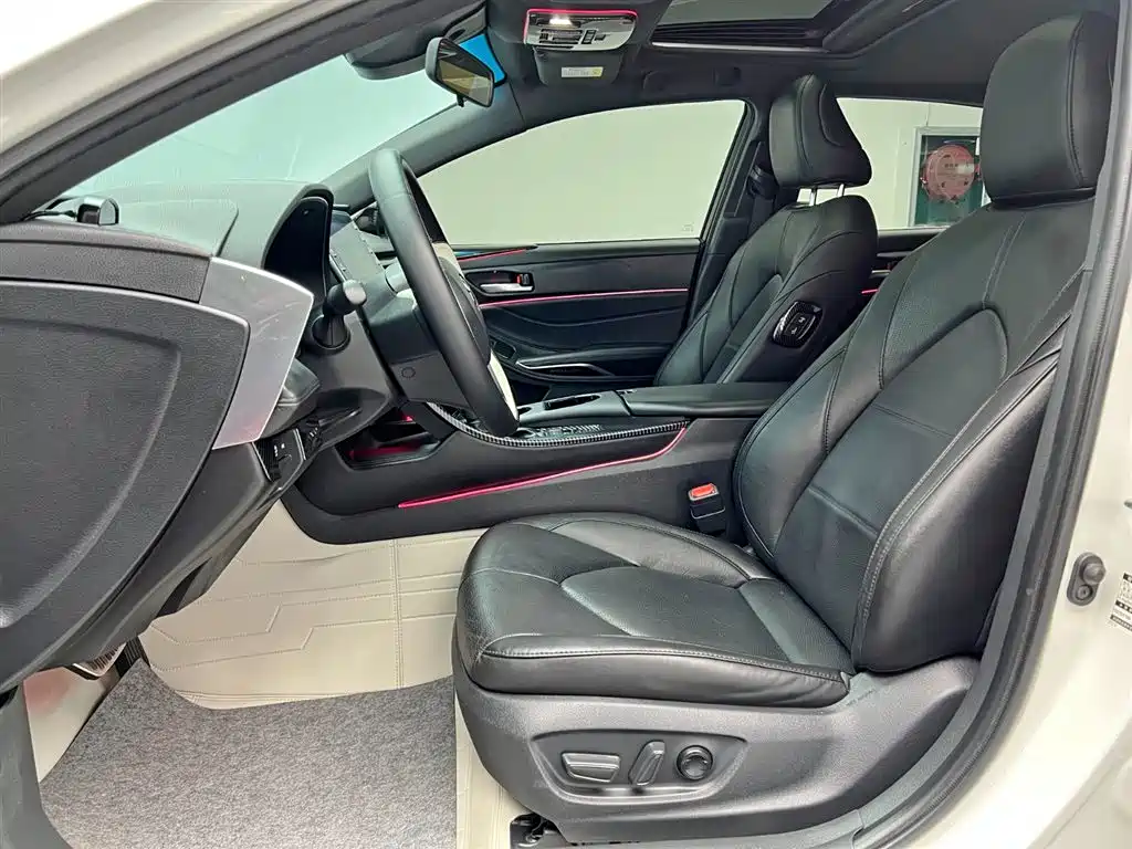 Toyota Avalon 2019 Hybrid 2.5L Luxury Edition China VI фото 11