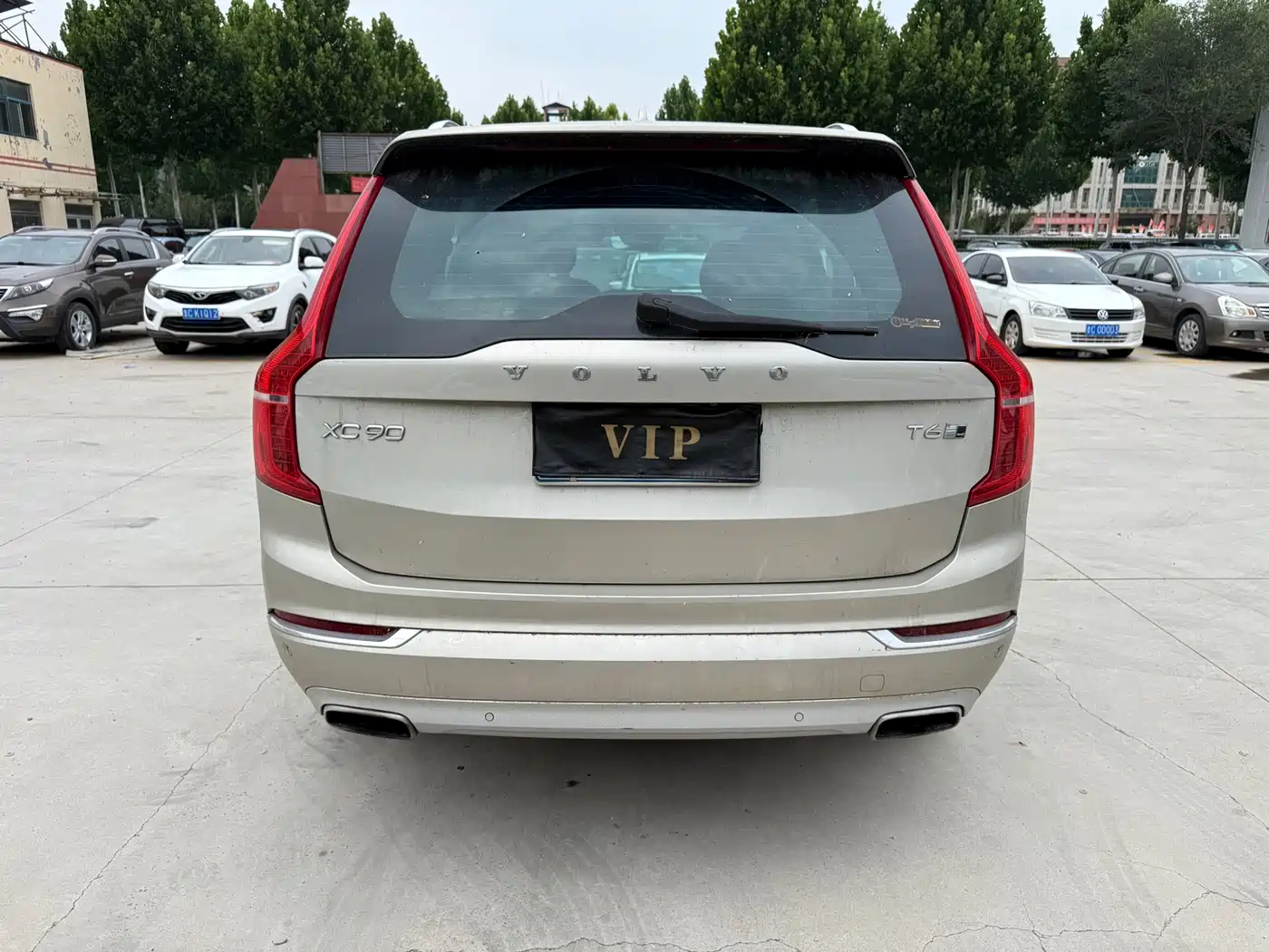 Фото 8 - Volvo XC90