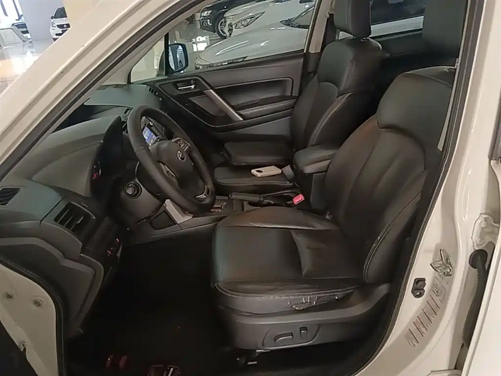 Subaru Forester 2014 2.5i Automatic Elite Edition фото 15