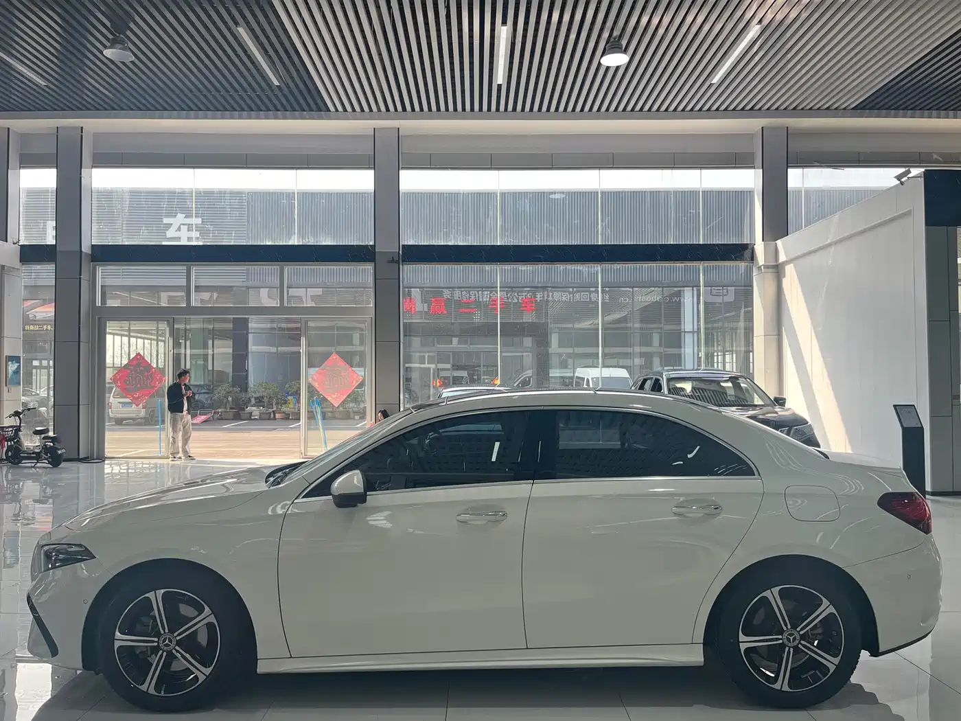 Mercedes-Benz A-Class 2024 A 200 L Fashion Edition фото 3