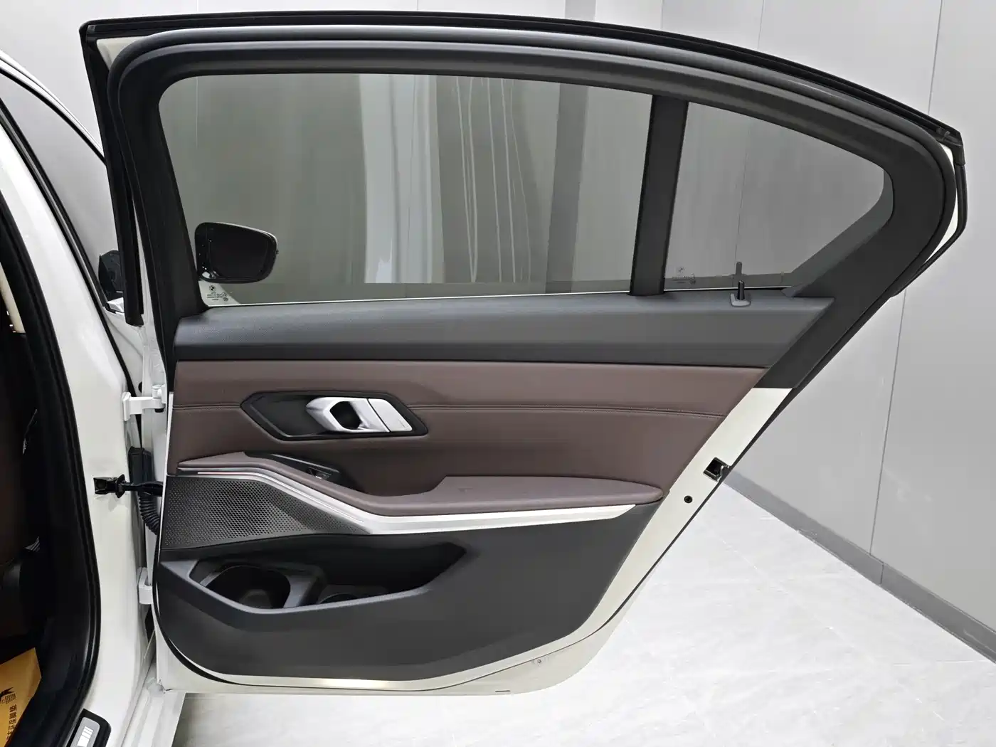 BMW 3 Series 2021 325Li M Sport Package фото 14