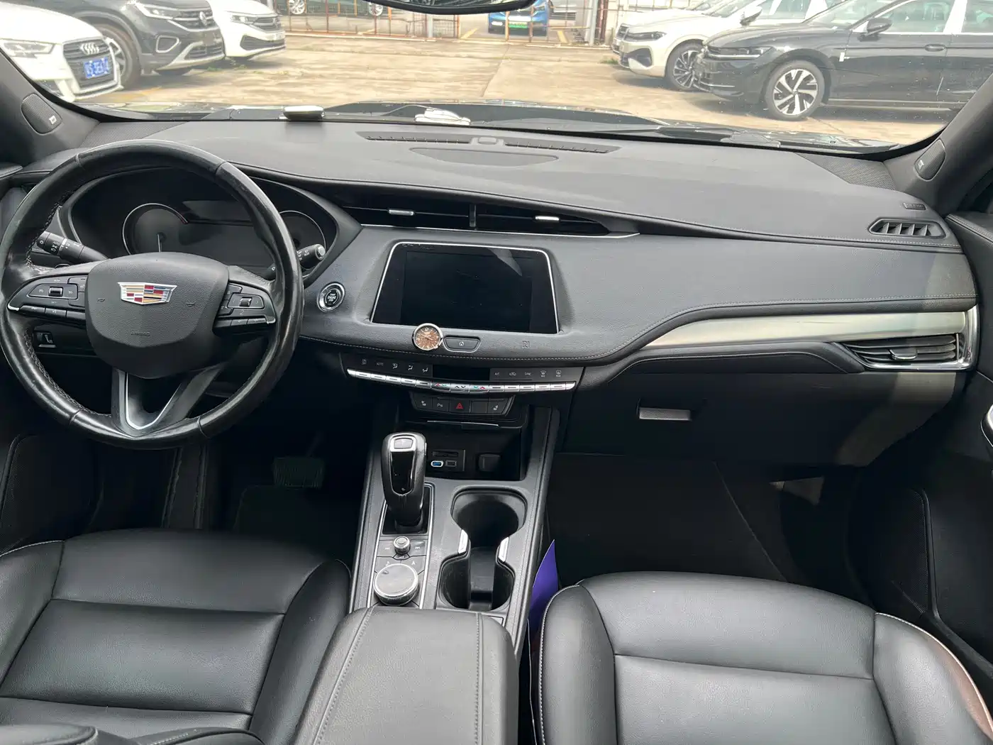 Cadillac XT4 2018 28T FWD Leading Edition фото 12