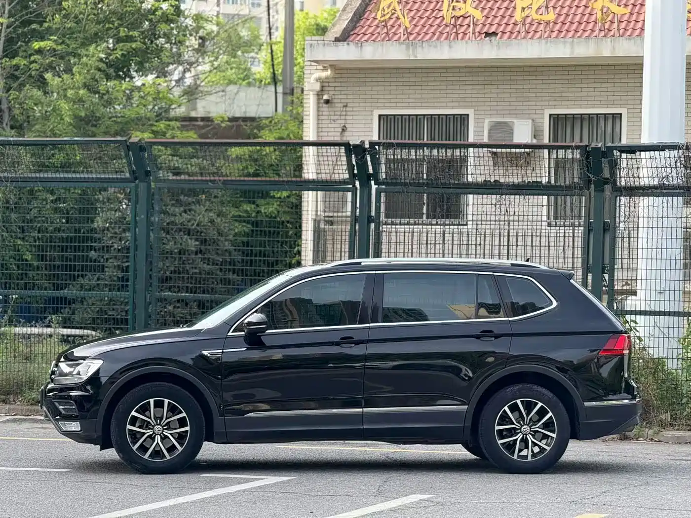 Volkswagen Tiguan L 2017 330TSI Automatic 2WD Luxury Edition фото 9
