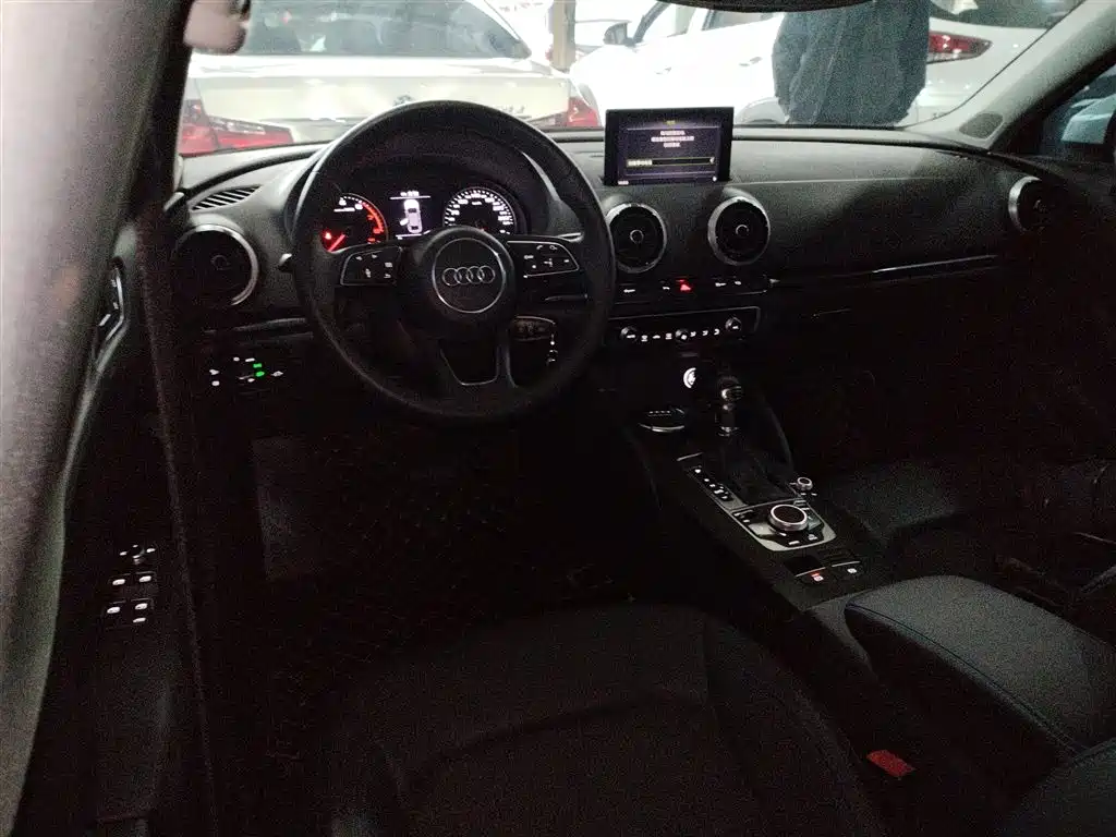 Audi A3 2019 Limousine 35 TFSI Fashion China V фото 10