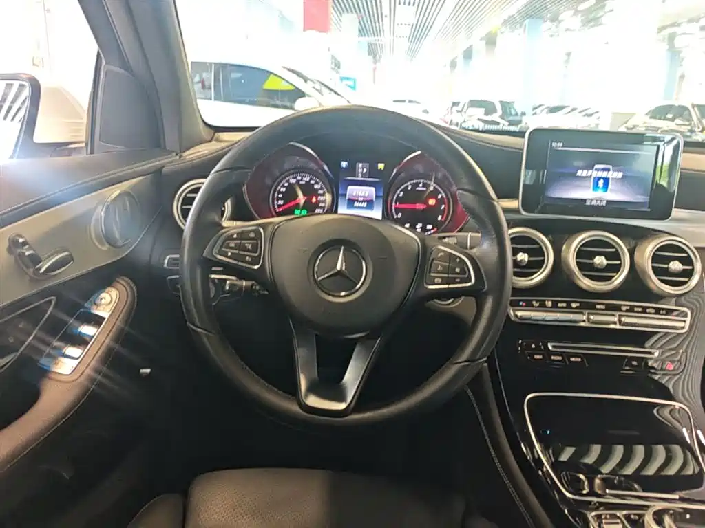 Mercedes-Benz GLC 2019 Model GLC 200 L 4MATIC фото 11