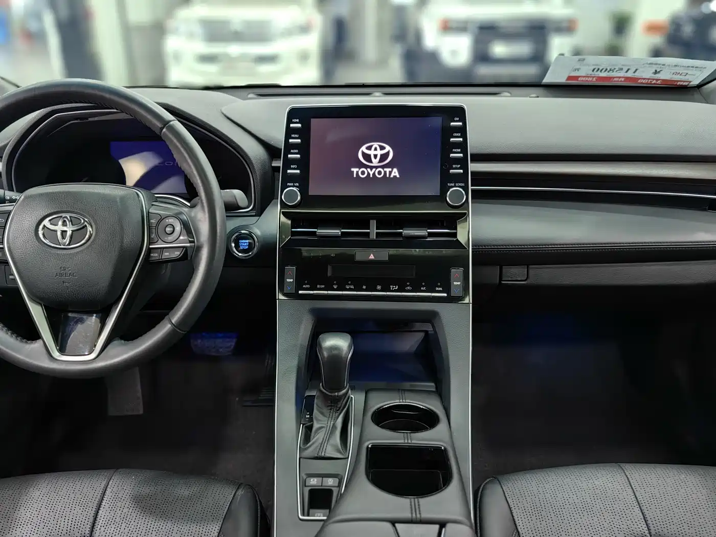 Toyota Avalon 2022 2.0L Luxury Edition фото 8