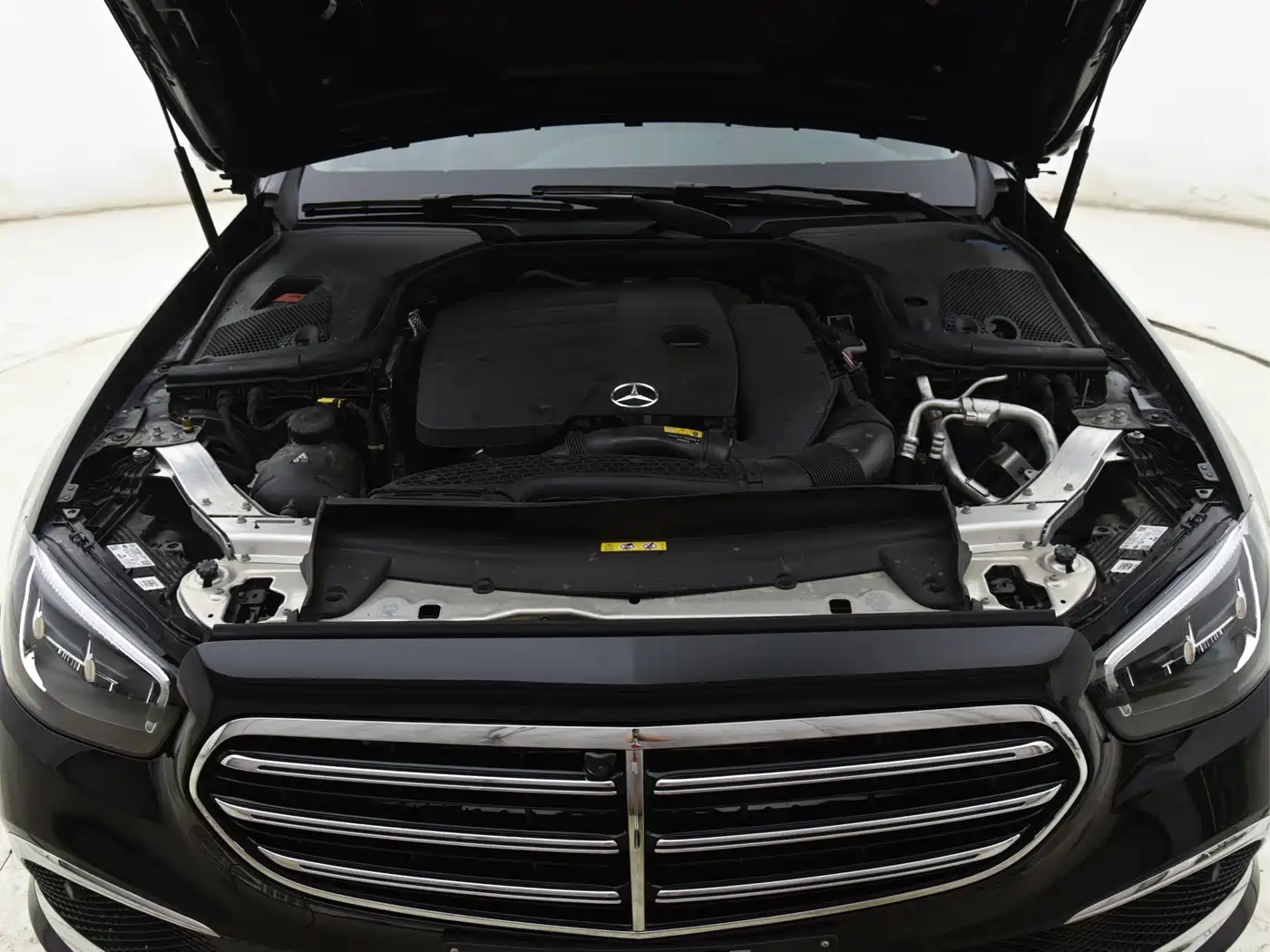 Mercedes-Benz E-Class 2023 Facelift E 300 L Luxury фото 12