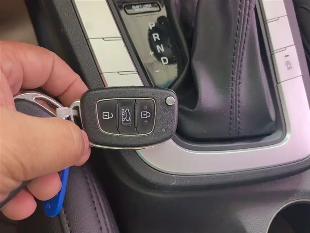 Hyundai Elantra 2016 Model 1.6L Automatic Smart Elite фото 9