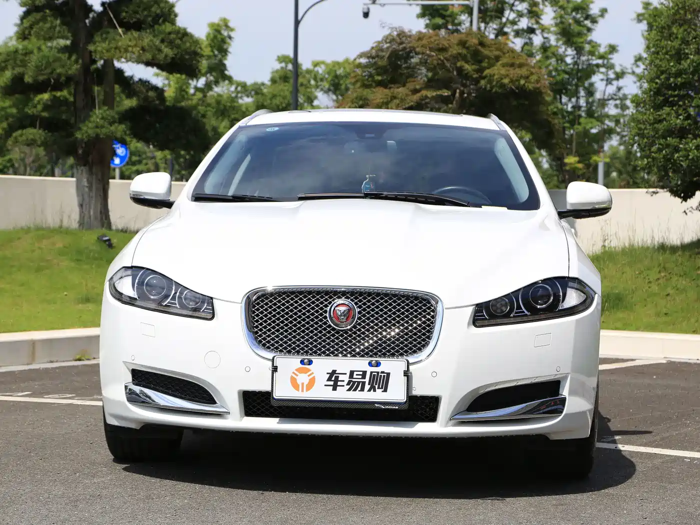 Jaguar XF 2016 2015 XF 2.0T Sportbrake Luxury Edition