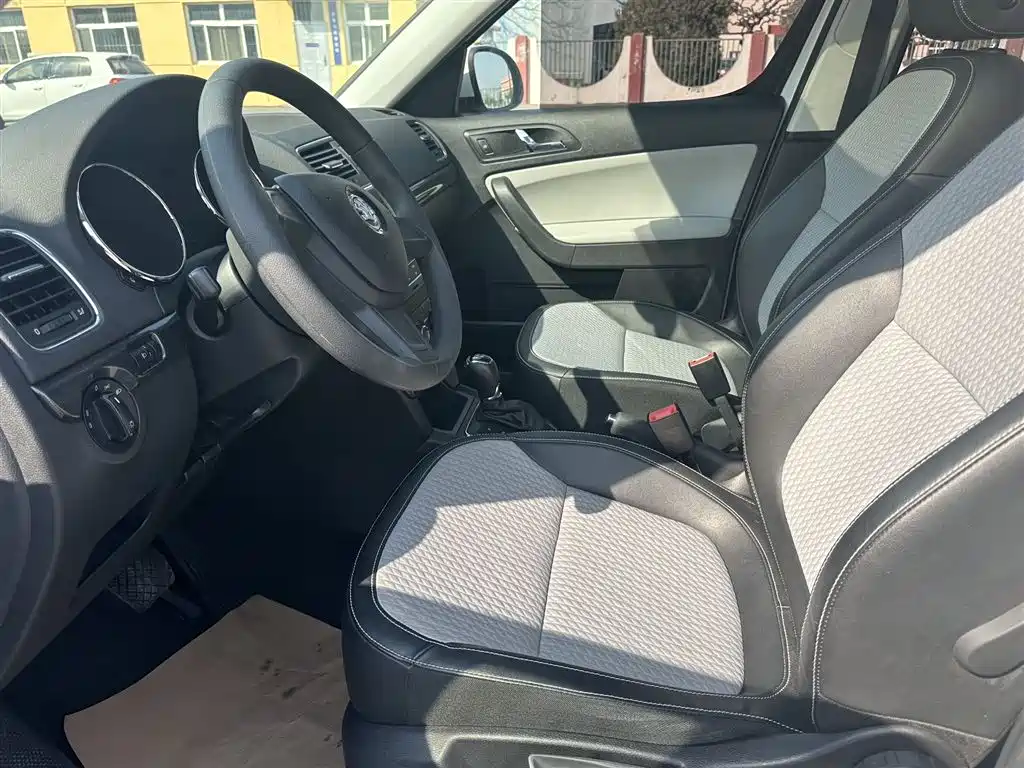 Škoda Yeti 2016 1.4TSI DSG Forward Edition фото 3