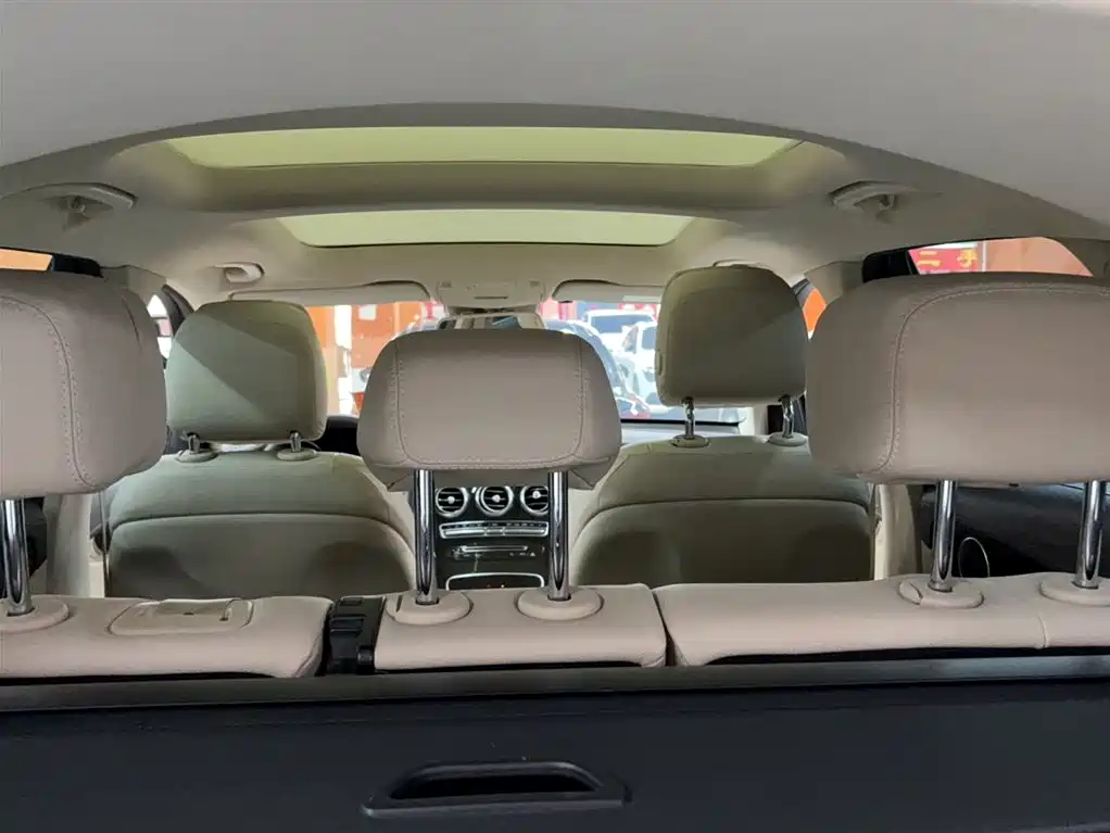 Mercedes-Benz GLC 2017 GLC 260 4MATIC Luxury фото 13