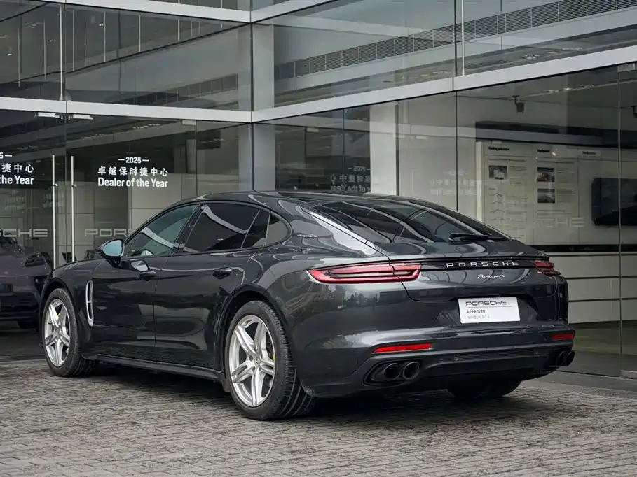Porsche Panamera 2017 Panamera Executive Long Wheelbase 3.0T фото 4