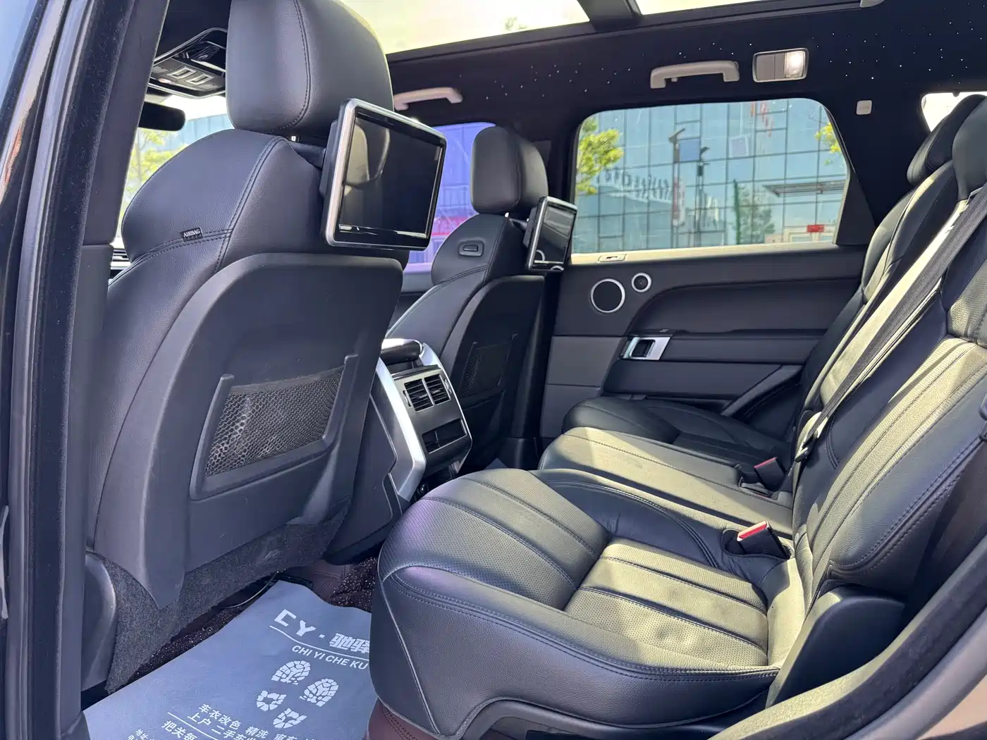 Land Rover Range Rover Sport 2017 3.0 SC V6 SE фото 11