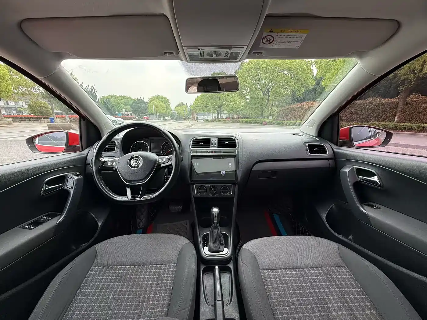 Volkswagen Polo 2016 1.6L Automatic Comfort фото 5