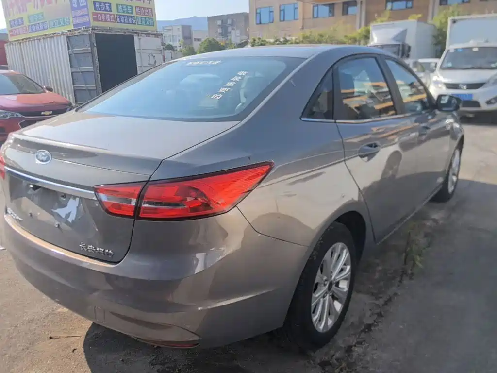 Ford Escort 2015 2015 1.5L Automatic Fashion