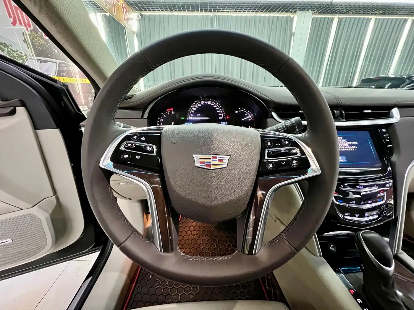 Cadillac XTS 2017 28T Technology фото 11