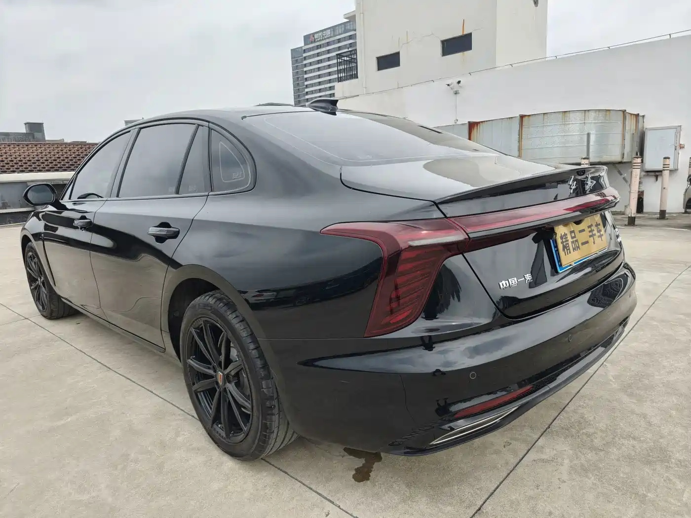 صورة 12 - Hongqi H5