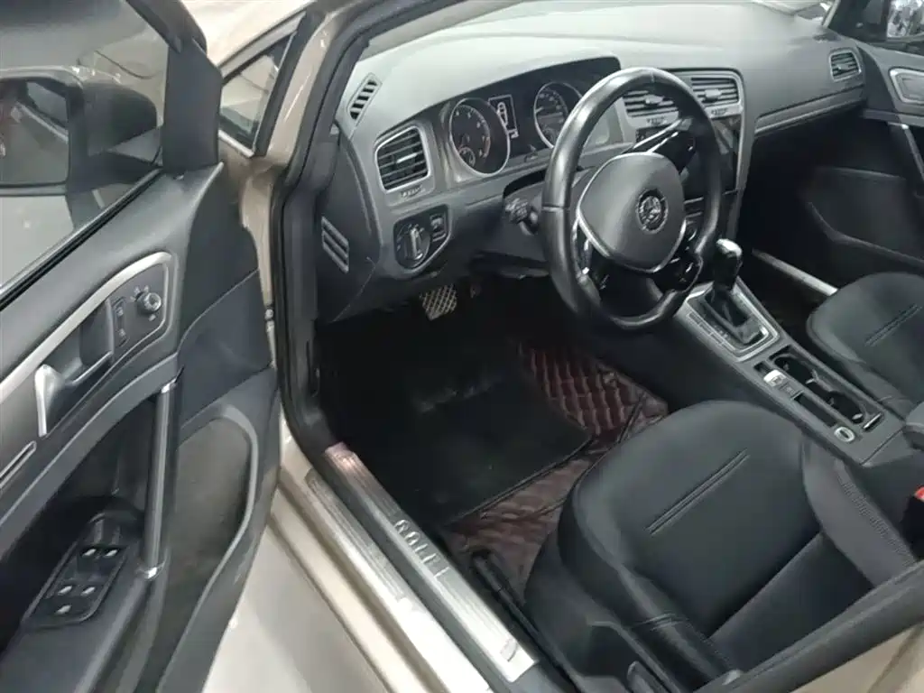 Volkswagen Golf 2015 1.4TSI Automatic Comfort фото 16
