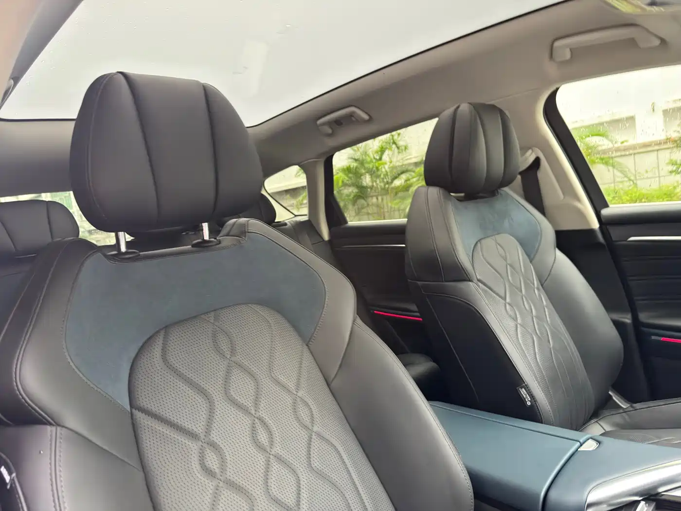 Voyah Auto VOYAH FREE 2021 2021 4WD Extended Range Launch Edition Exclusive Luxury Package